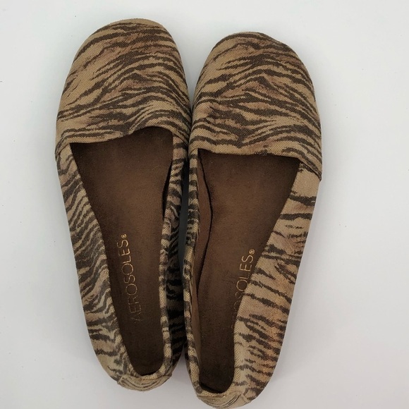 Aerosoles Leather Flats Animal Print Size 5M - Picture 3 of 10